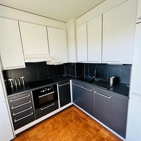 Air-conditioned With Sauna Apartamento